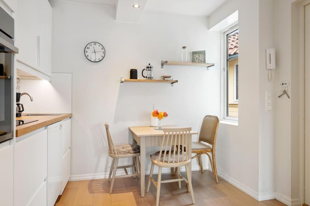 Апартаменты Central City Apt. Neighbor To Unesco Bryggen! Берген Экстерьер фото