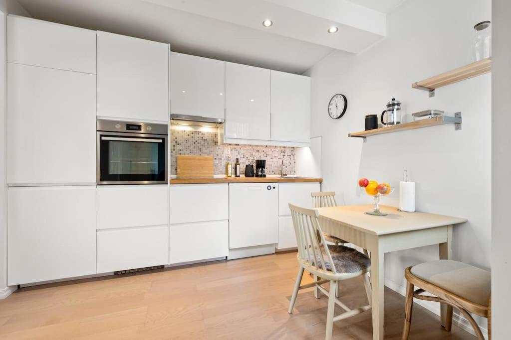 Апартаменты Central City Apt. Neighbor To Unesco Bryggen! Берген Экстерьер фото
